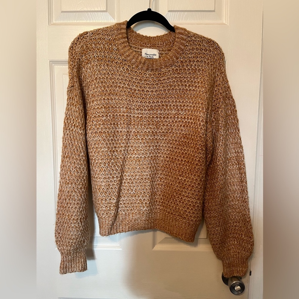 Abercrombie &‎ Fitch Small Tan Knit Sweater